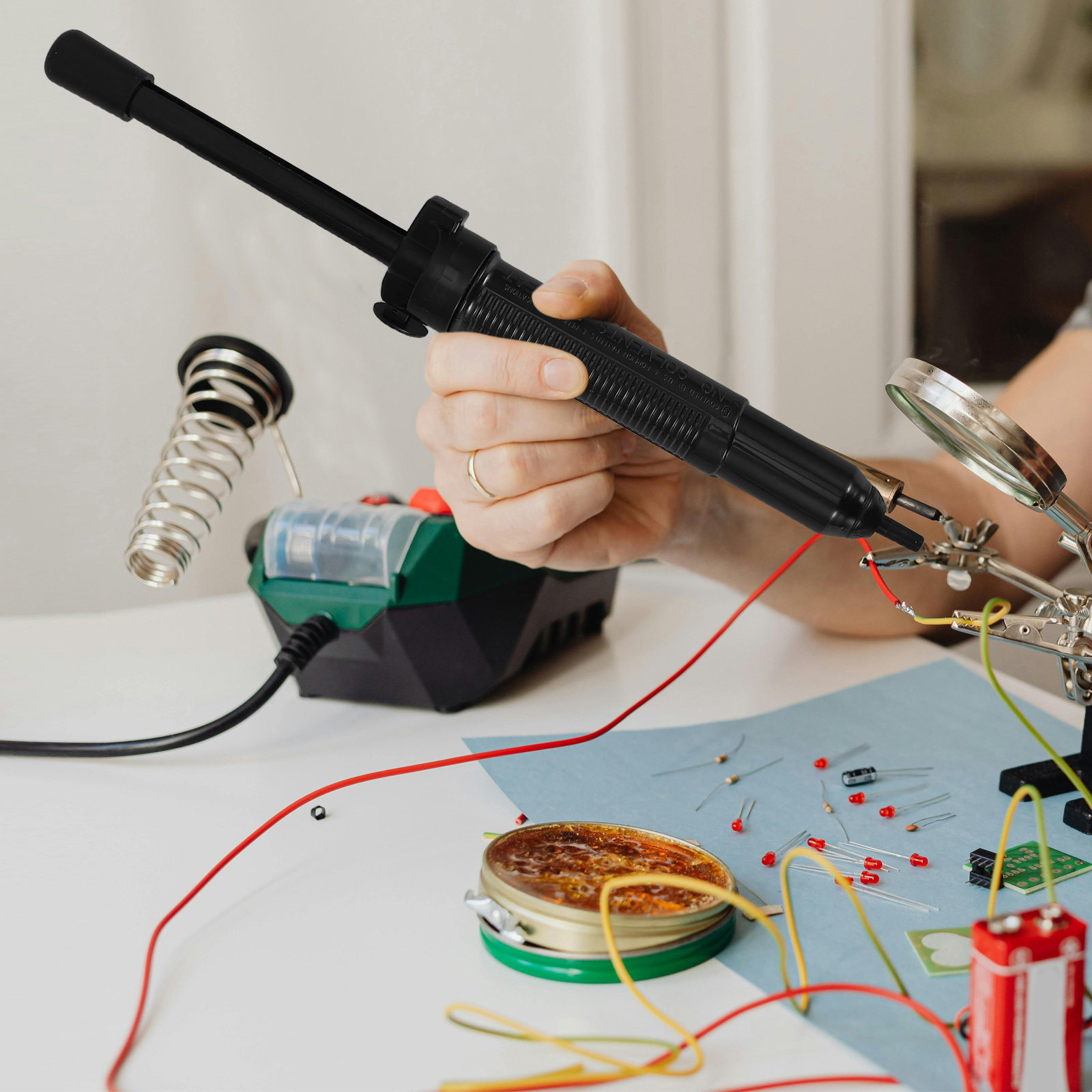 Black Handheld Manual Desolder - Diy Electronics Hobby review and price